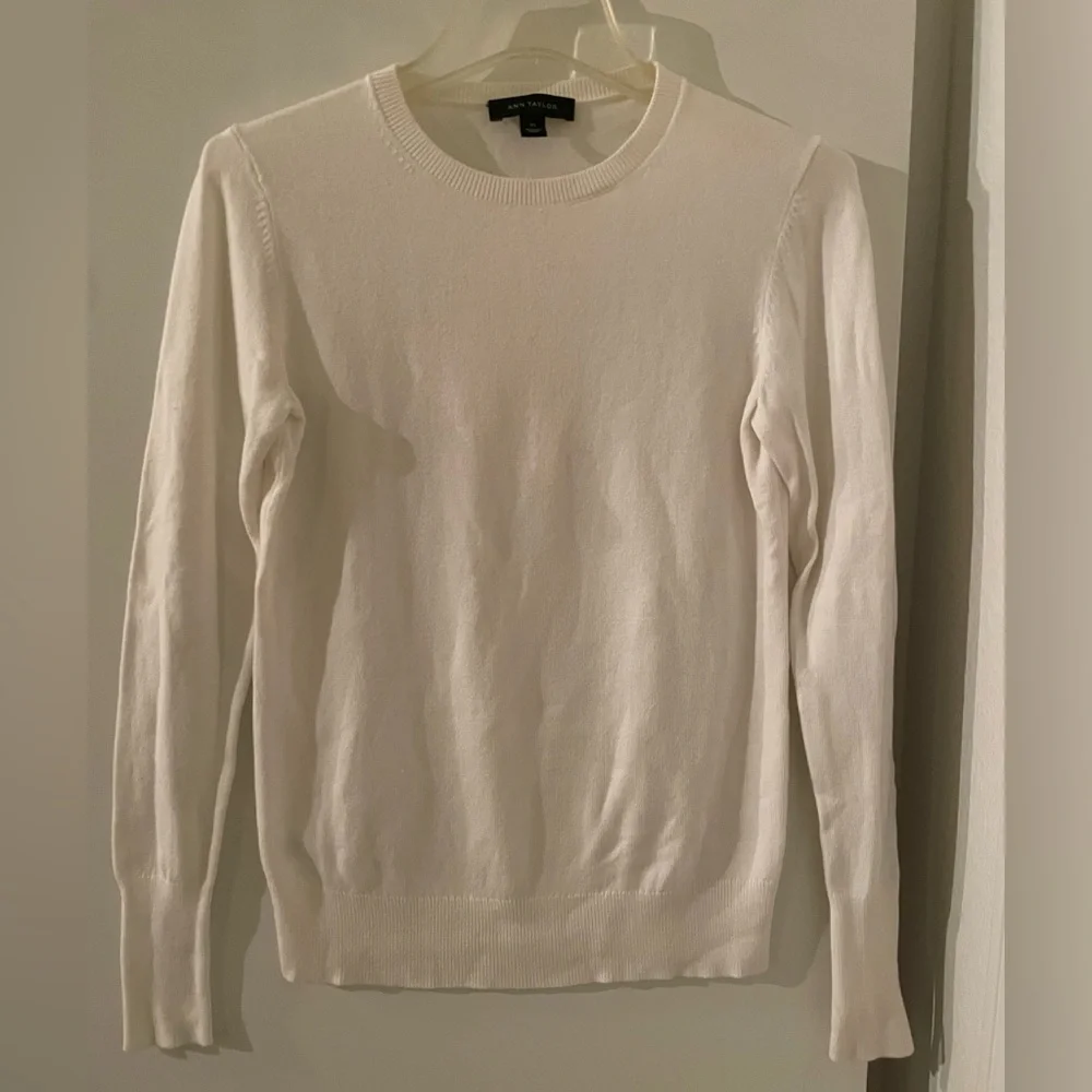 Ann Taylor Crew Neck Sweater Ivory/White Long Sleeve Lightweight